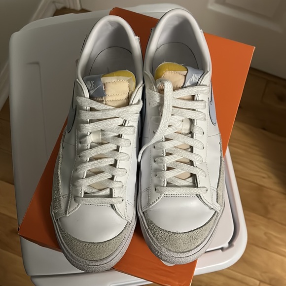 Women’s Nike blazer low ‘77 white ghost - Picture 13 of 13